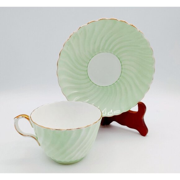 Aynsley Green Swirl Bone China Afternoon Tea in Pale Spring Green with Floral - Picture 3 of 12